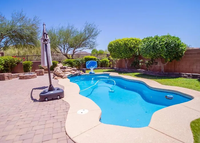 Holiday home Full House W/ Private Heated Pool And Pizza Oven!