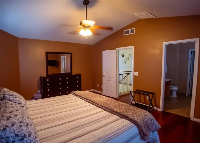 Full House W/ Private Heated Pool And Pizza Oven! Holiday home