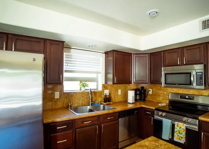 Full House W/ Private Heated Pool And Pizza Oven! * Phoenix