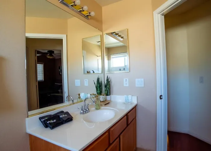 Full House W/ Private Heated Pool And Pizza Oven! Holiday home *