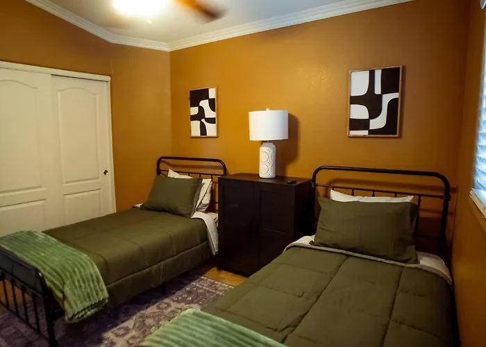 Full House W/ Private Heated Pool And Pizza Oven! * Phoenix