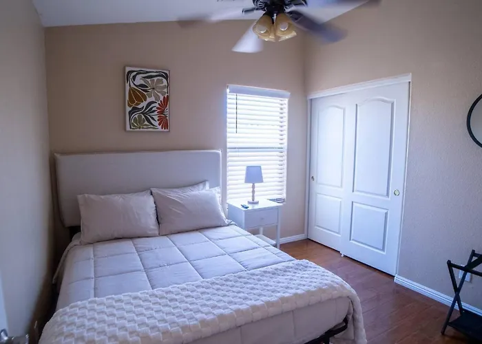 Full House W/ Private Heated Pool And Pizza Oven! Holiday home *