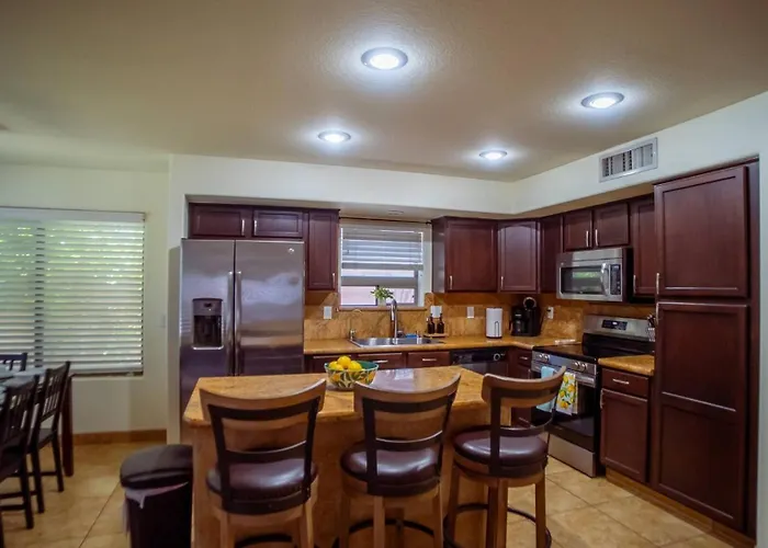 Full House W/ Private Heated Pool And Pizza Oven! Phoenix