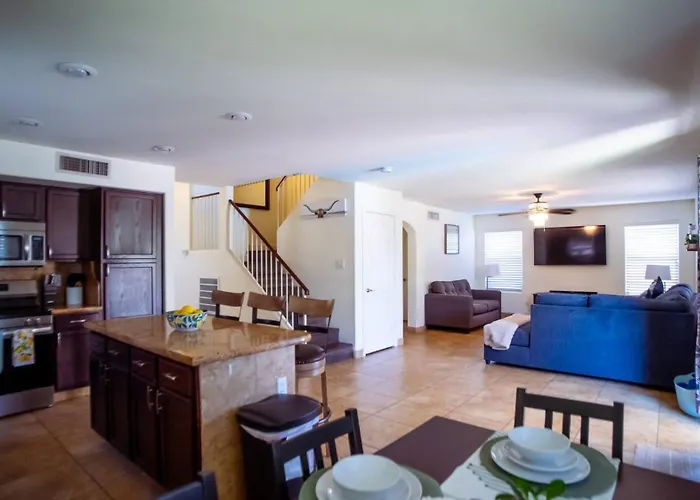 Full House W/ Private Heated Pool And Pizza Oven! Holiday home Phoenix