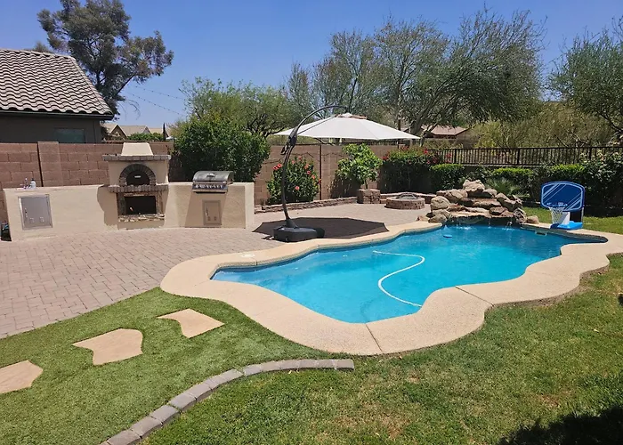 Full House W/ Private Heated Pool And Pizza Oven! *