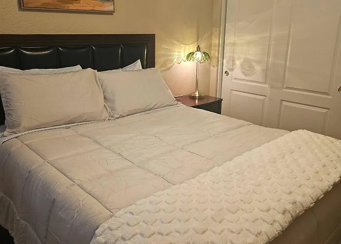 Holiday home Full House W/ Private Heated Pool And Pizza Oven!